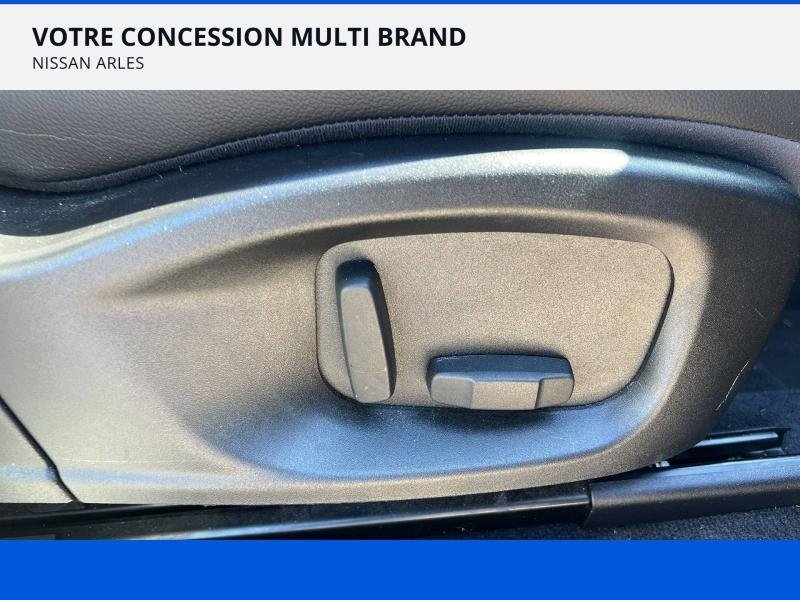 JAGUAR E-Pace d’occasion à vendre à ARLES chez MAS AUTO (Photo 11)